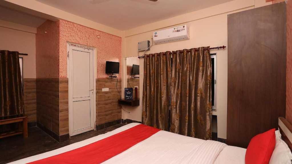 Oyo Royal Ruby Enclave Puri Exterior photo